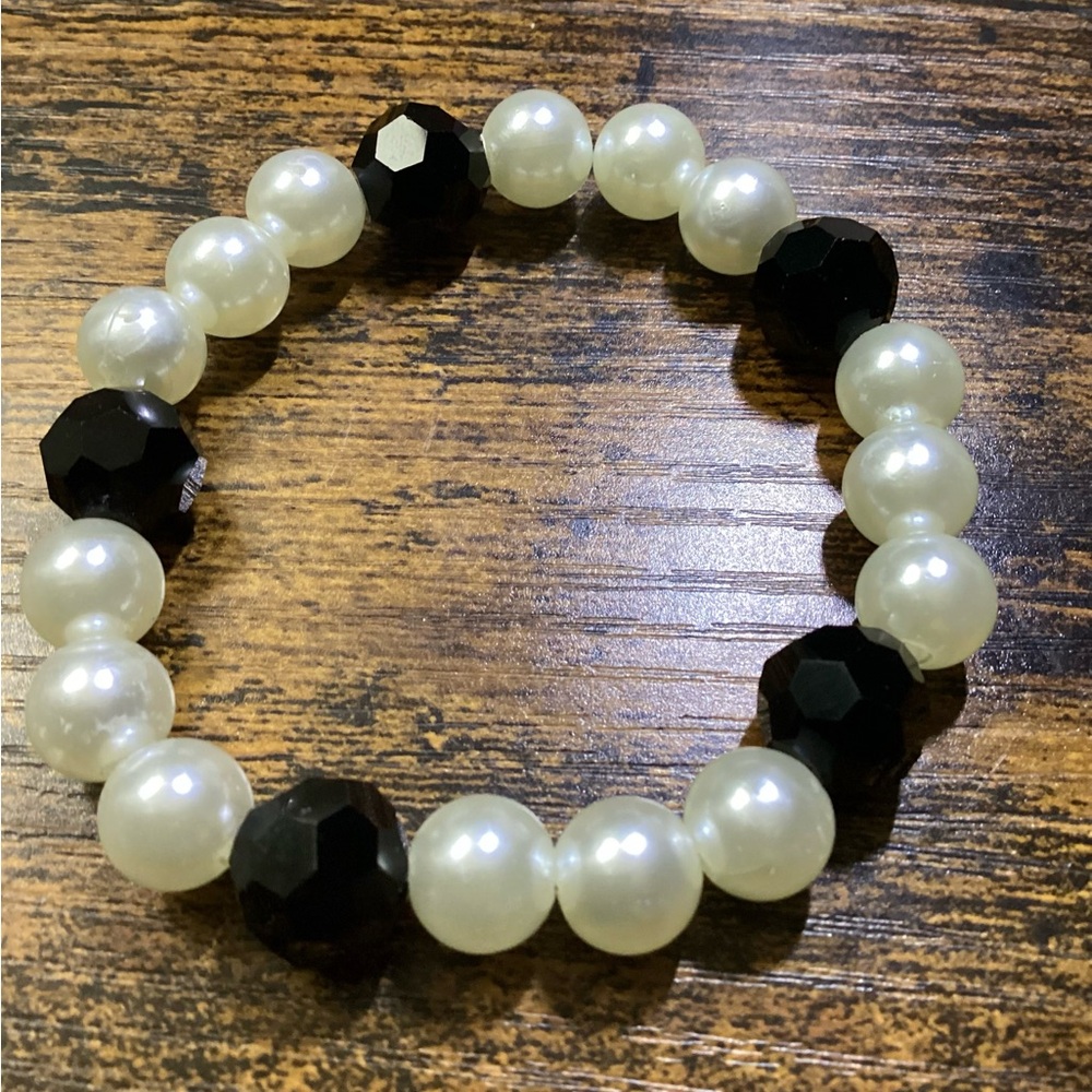 Bracelets - Picture 6 of 6